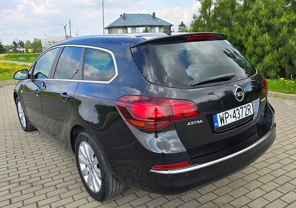 Opel Astra cena 29900 przebieg: 151000, rok produkcji 2014 z Płock małe 497